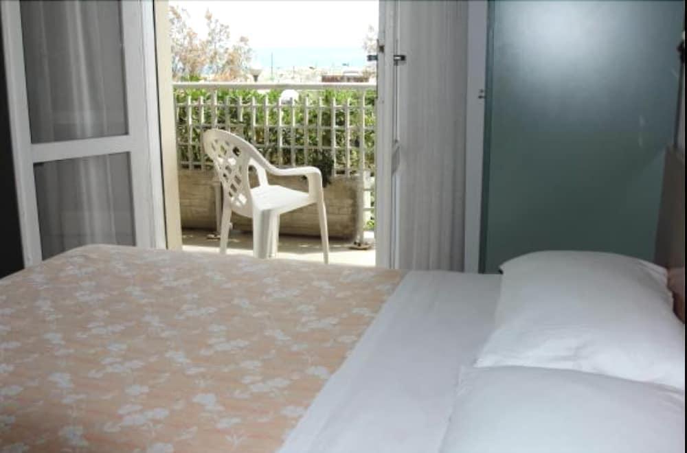 Hotel Sedonia Cervia Exterior photo